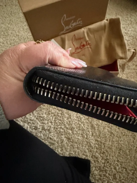 Christian Louboutin Black Lizard-Texture Zip Wallet with dusty and box - Picture 6 of 8